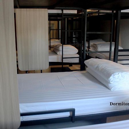 Phuket Marine Poshtel - Sha Plus Csalong Kültér fotó