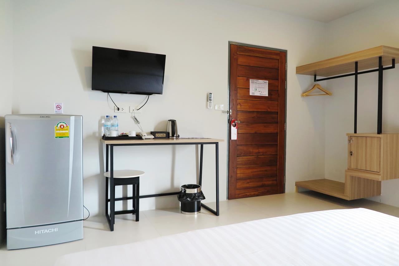 Phuket Marine Poshtel - Sha Plus Csalong Kültér fotó