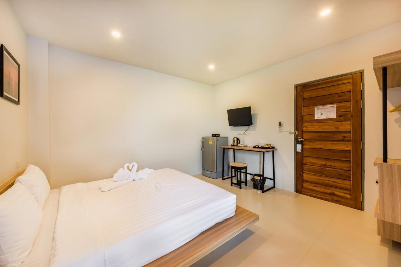 Phuket Marine Poshtel - Sha Plus Csalong Kültér fotó