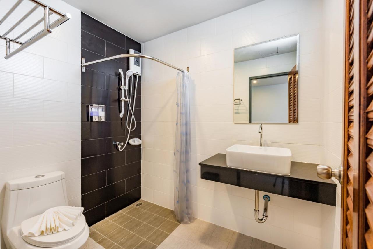 Phuket Marine Poshtel - Sha Plus Csalong Kültér fotó