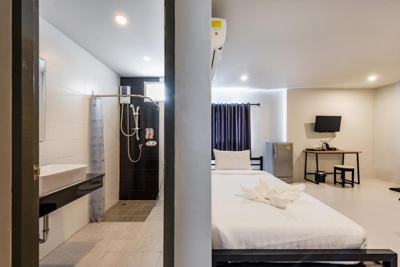 Phuket Marine Poshtel - Sha Plus Csalong Kültér fotó