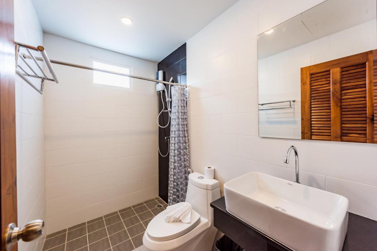Phuket Marine Poshtel - Sha Plus Csalong Kültér fotó